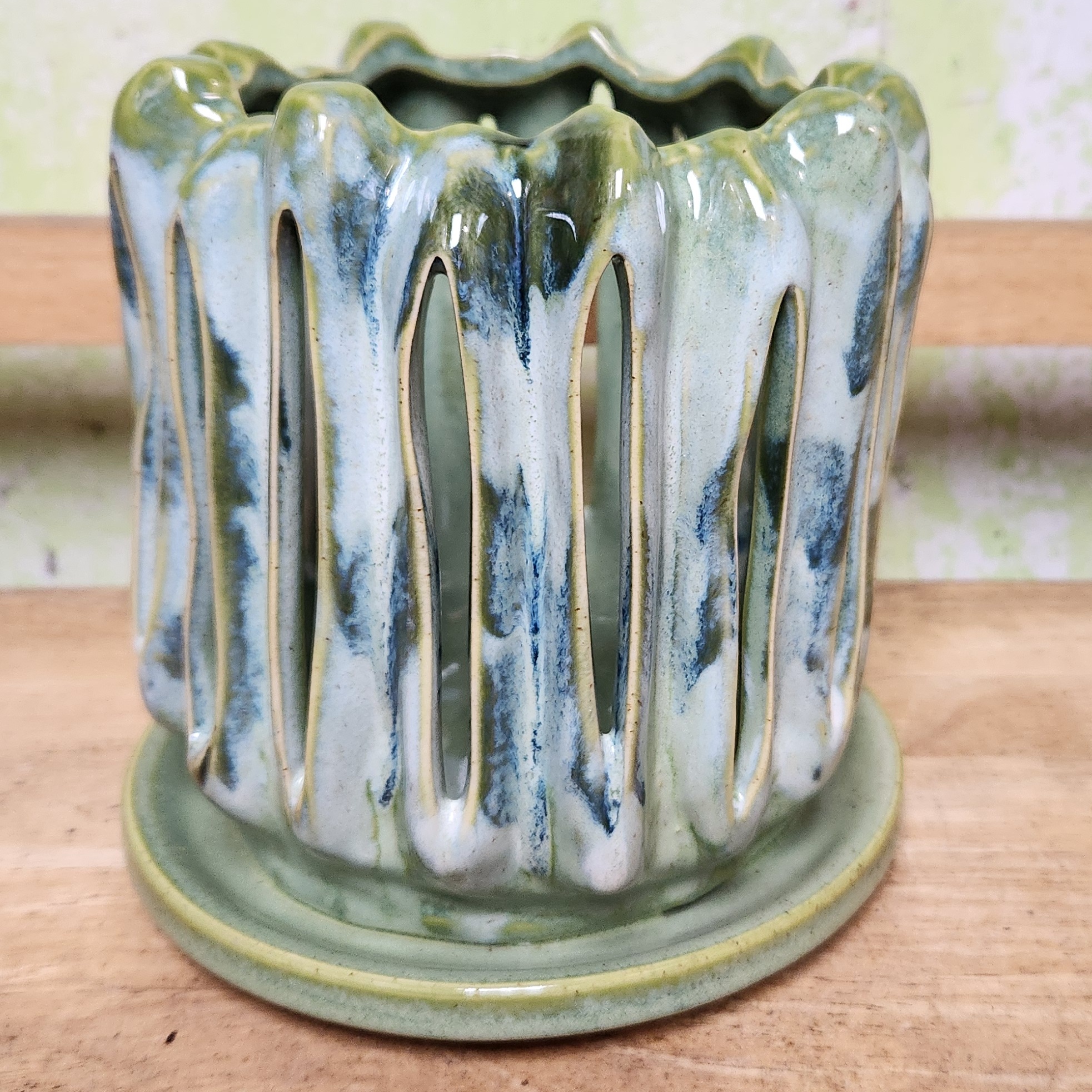 B-LOTUS2 Marsh Green 6.5" x 7" high