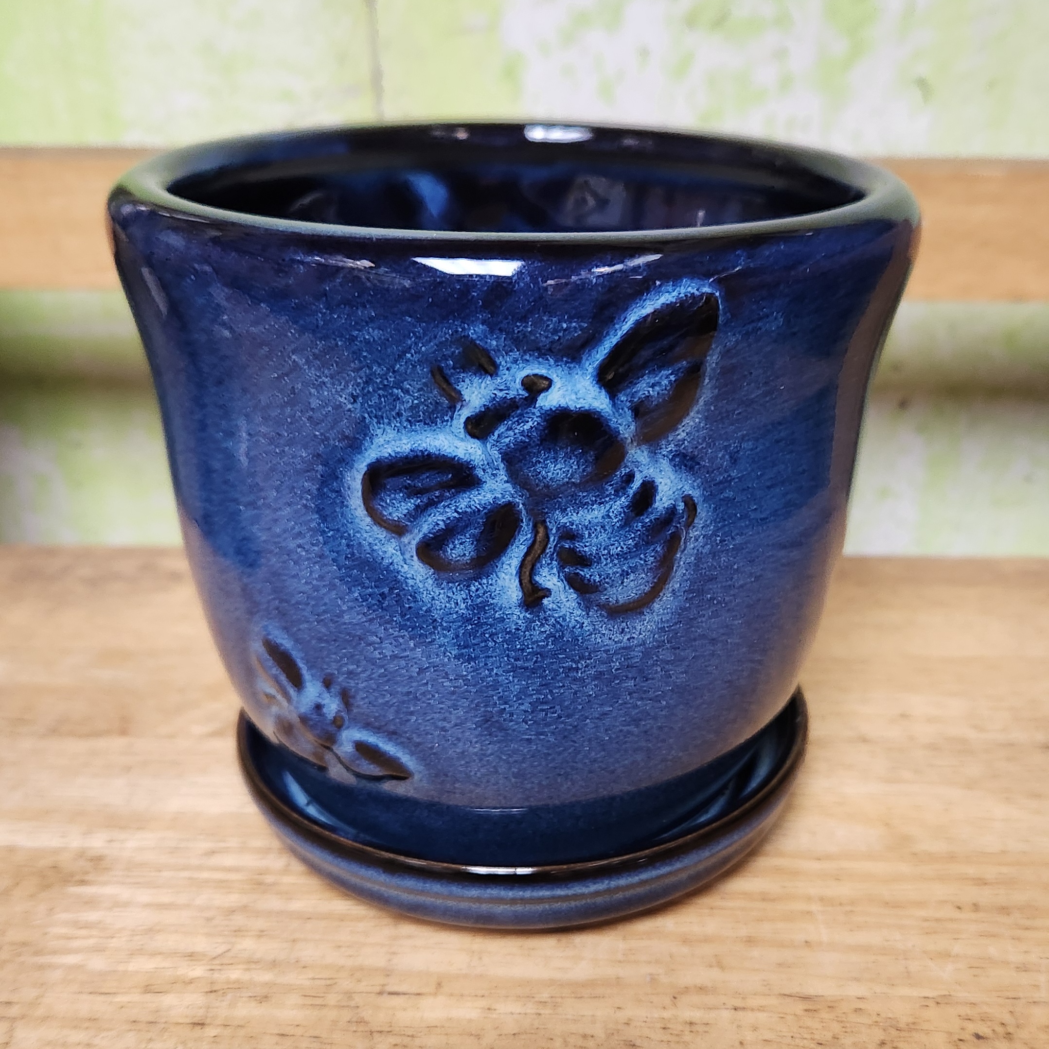 B-LOTUS4A  Dragonfly Nature Pot blue 5.5" x 4.75" high